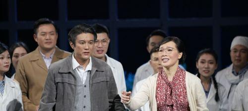 让鹿鸣变身时尚达人（以人工桌面鹿鸣互动换装指南）