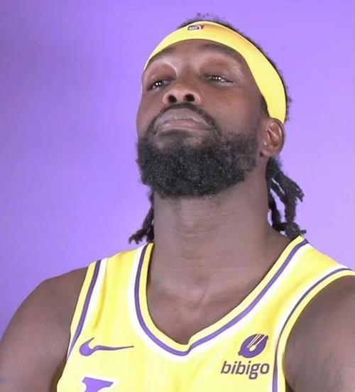 《NBA2K22中的最强贝弗利》（深入了解P贝弗利属性能力）