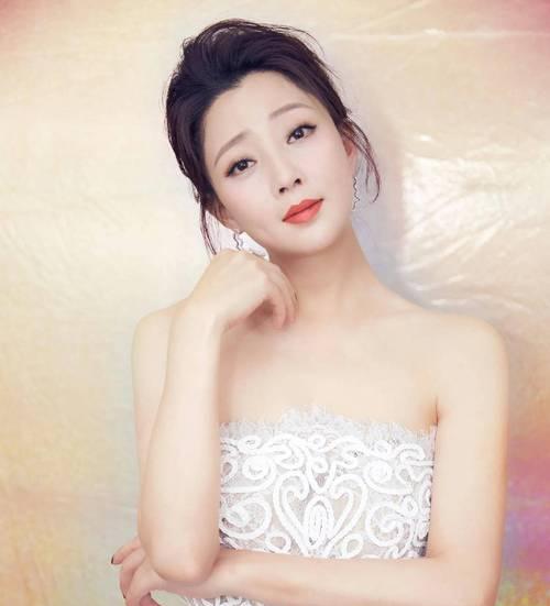 打造42杀女王——WE2024游戏攻略全解析（以WE2024教你成为42杀女王）