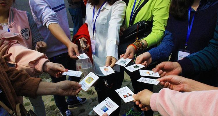 剑灵召唤队友的技巧是什么？如何提高团队协作？
