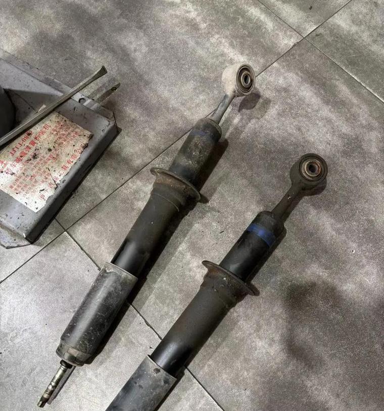 魔兽减震器制作步骤是什么？