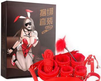 乌龟服红色眼罩的获取方式是什么？